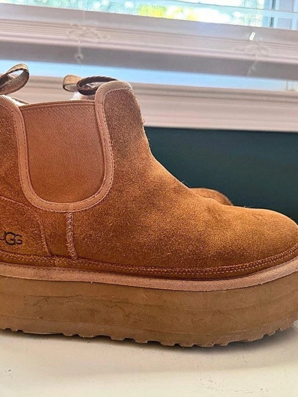 UGG Classic Dipper Boot Platform Ankle Boots in Brown